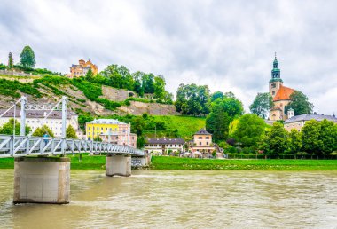 Salzburg, Avusturya 'daki Salzach nehrinin manzarası
