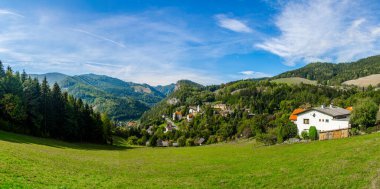 Breitenstein I semmering, Avusturya 'da Unesco dünya mirasının bir parçası olan ünlü semmeringbahn demiryolu üzerinde yer alan küçük bir köydür.