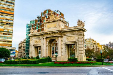 İspanya Valencia 'daki Porta de la mar Anıtı manzarası