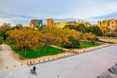 İspanya Valencia şehrindeki Turia Gardens manzarası