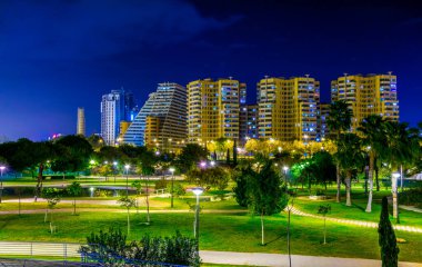 İspanya 'nın Valencia şehrindeki Turia Gardens manzarası