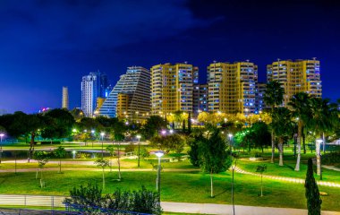 İspanya 'nın Valencia şehrindeki Turia Gardens manzarası