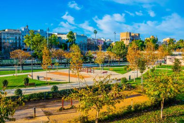İspanya Valencia şehrindeki Turia Gardens manzarası