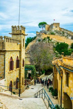 İspanya 'daki Xativa kalesinin iç kısmının görüntüsü
