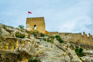 Xativa 'daki kale manzarası kırsal alana bakıyor.