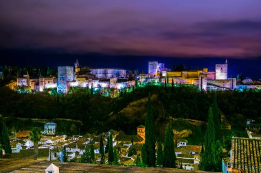 night view of alhambra palace in spanish city granada