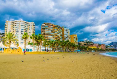 İspanya 'nın Malaga kentindeki Malagueta plajı manzarası