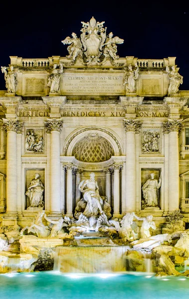 Vista Nocturna Sobre Fontana Trevi Roma —  Fotos de Stock