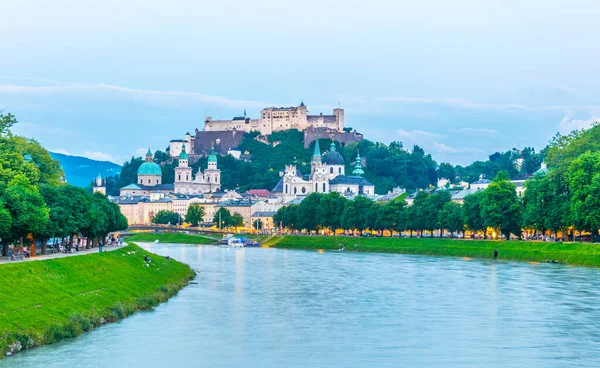 Sunset Salzburg City Dominated Hohensalzburg Fortress Salzach River Austria — Stok fotoğraf
