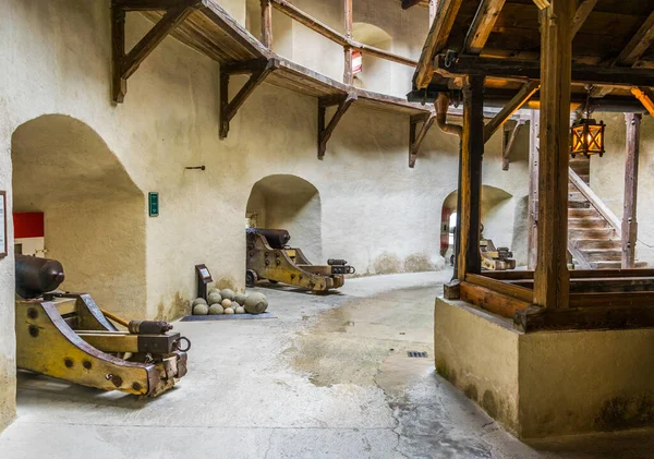 Vieux Canon Prêt Tirer Dans Château Hohenwerfen Autriche — Photo