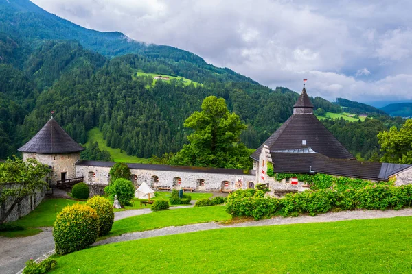 Hohenwerfen Şatosu, Avusturalya