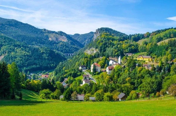 Breitenstein Semmering Невелике Село Місті Аустріа Розташоване Знаменитій Напівзалізничній Лінії — стокове фото