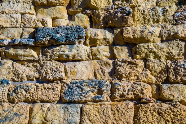 İspanyol şehri tarragona 'daki eski bir tuğla duvarın detayları. Eskiden şehrin tahkimatını sağlıyordu.