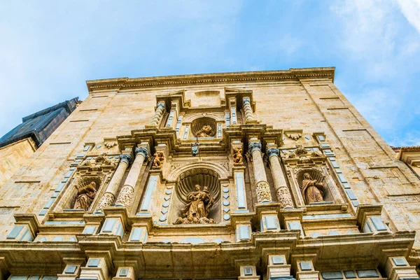 İspanya Valencia 'daki kilise Parruqeria de la santisima cruz