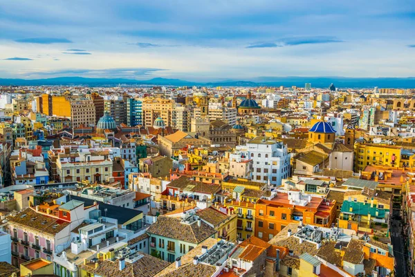 Valencia 'nın havadan görünüşü La Lonja unesco sitesi, merkez pazar ve kilise Iglesia de los Santos Juanes