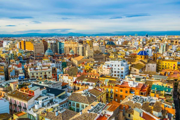 Valencia 'nın havadan görünüşü La Lonja unesco sitesi, merkez pazar ve kilise Iglesia de los Santos Juanes