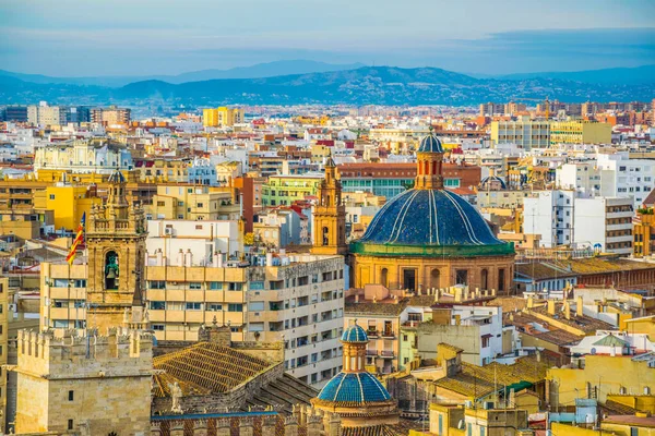 Valencia 'nın havadan görünüşü. La lonja unesco sitesi, merkez pazar.