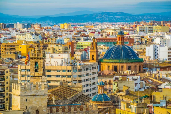 Valencia 'nın havadan görünüşü. La lonja unesco sitesi, merkez pazar.