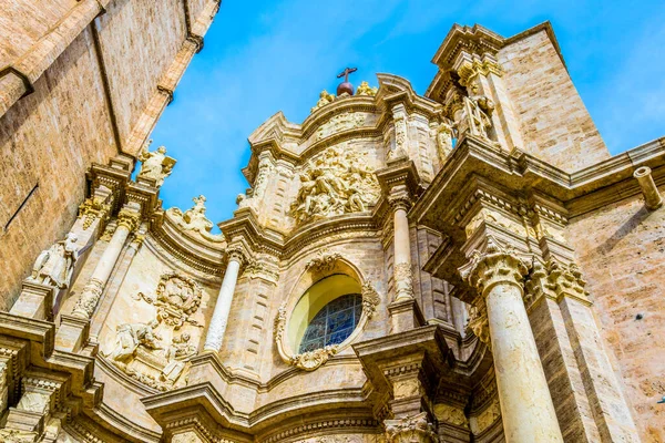 Puerta de los Hierros - Başkent Katedrali Bazilikası 'nın bir parçası.