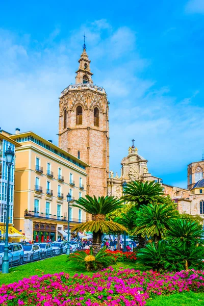 Cathedral Spanish City Valencia Small Park Situated Plaza Reina Square — Fotografia de Stock