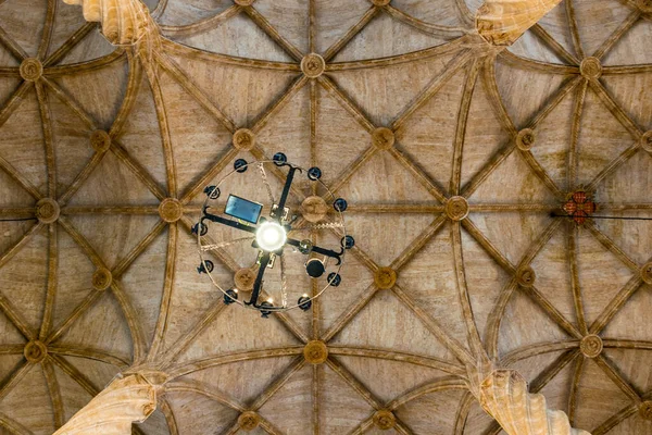 Eski İpek Borsası 'nın tavanı (Lonja de la Seda), Valencia, İspanya. UNESCO Dünya Mirası Alanı.