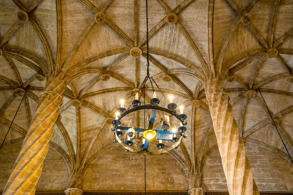 Eski İpek Borsası 'nın tavanı (Lonja de la Seda), Valencia, İspanya. UNESCO Dünya Mirası Alanı.