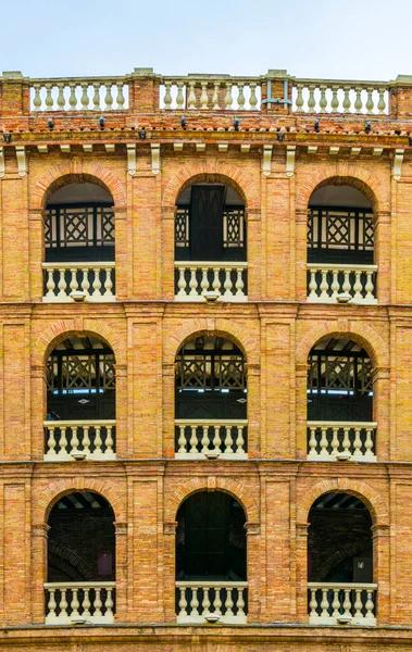 Torros de Valencia Plaza Binası.