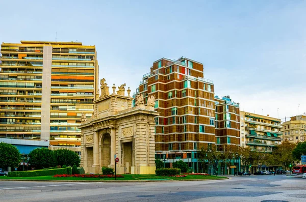 İspanya Valencia 'daki Porta de la mar Anıtı manzarası