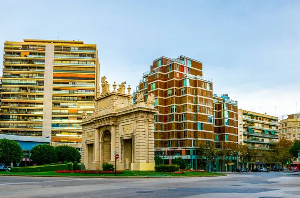 İspanya Valencia 'daki Porta de la mar Anıtı manzarası