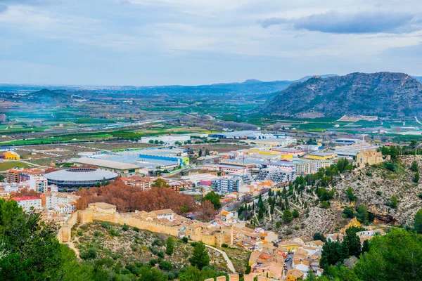 Şatosuyla ünlü İspanyol şehri Xativa 'nın havadan görünüşü
