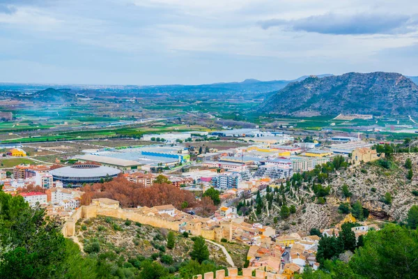 Şatosuyla ünlü İspanyol şehri Xativa 'nın havadan görünüşü