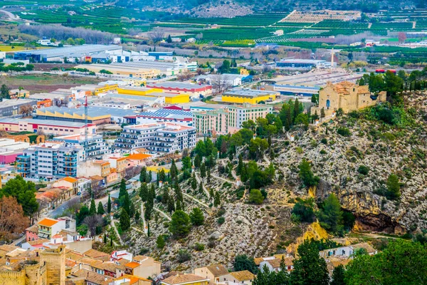 Şatosuyla ünlü İspanyol şehri Xativa 'nın havadan görünüşü
