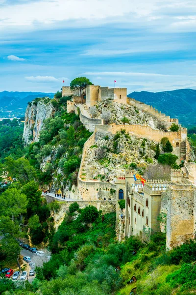 Xativa 'daki kale manzarası kırsal alana bakıyor.