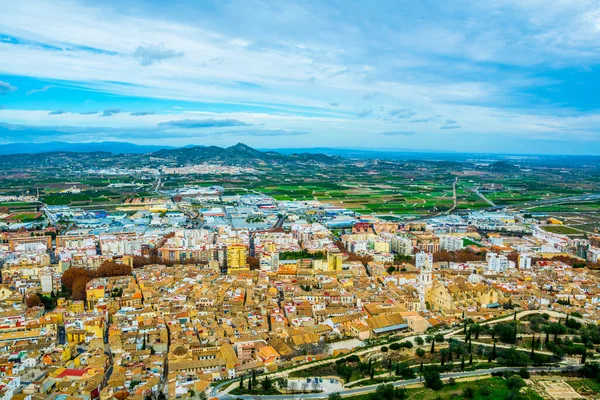 Şatosuyla ünlü İspanyol şehri Xativa 'nın havadan görünüşü