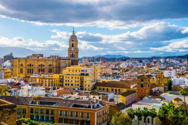 Malaga ve çevresindeki katedralin havadan görünüşü