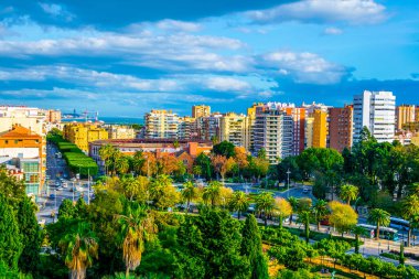 İspanyol şehri Malaga 'daki koridor binasının havadan görüntüsü.