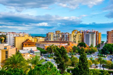 İspanyol şehri Malaga 'daki koridor binasının havadan görüntüsü.