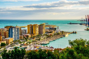 Malaga limanının havadan görüntüsü