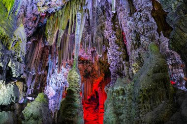 Aydınlanmış Aziz Michael Mağarası, Cebelitarık