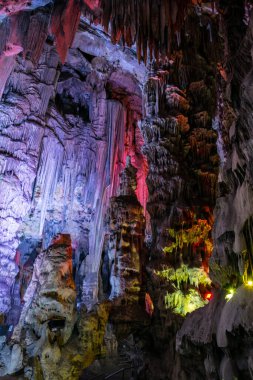 Aydınlanmış Aziz Michael Mağarası, Cebelitarık