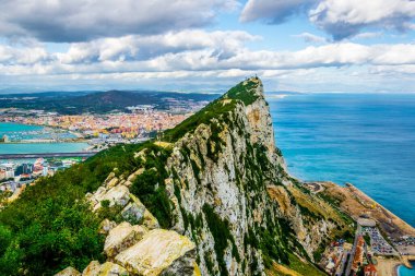Cebelitarık 'taki üst kayanın havadan görünüşü.