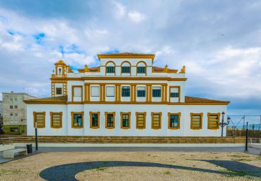 Cadiz 'deki Colegio Campo del sur Lisesi' nin manzarası