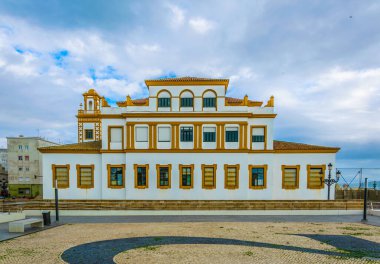 Cadiz 'deki Colegio Campo del sur Lisesi' nin manzarası