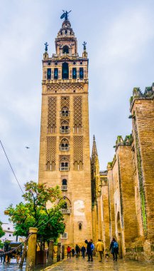 İspanya 'nın Sevilla kentindeki La Giralda kulesinin detayları