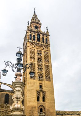 İspanya 'nın Sevilla kentindeki La Giralda kulesinin detayları