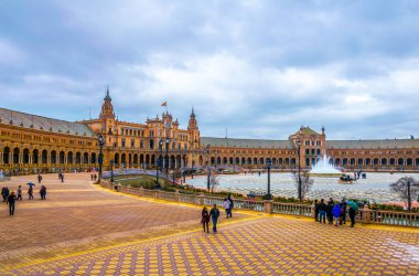 İspanya 'nın Sevilla şehrindeki Plaza de Espana