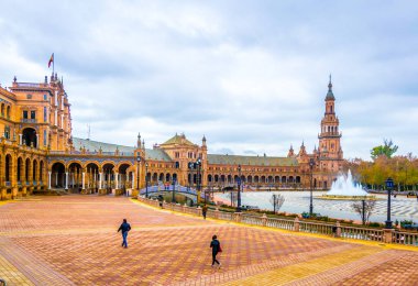 İspanya 'nın Sevilla şehrindeki Plaza de Espana