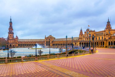 İspanya 'nın Sevilla şehrindeki Plaza de Espana