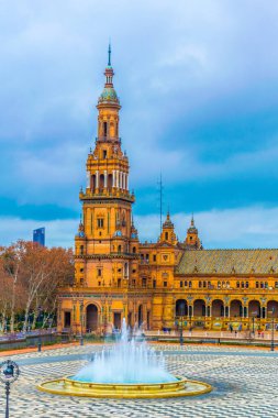 İspanya 'nın Sevilla şehrindeki Plaza de Espana