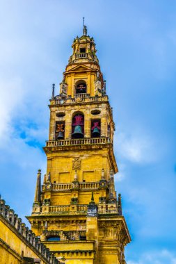 İspanyol şehri Sevilla 'daki mezquita katedralinin Torre del Alminar Çan Kulesi
